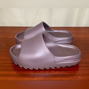 Adidas Yeezy Originals Slippers YZY luxury Foam Sandals 40S /W8/ Mens 7/Youth 7Y